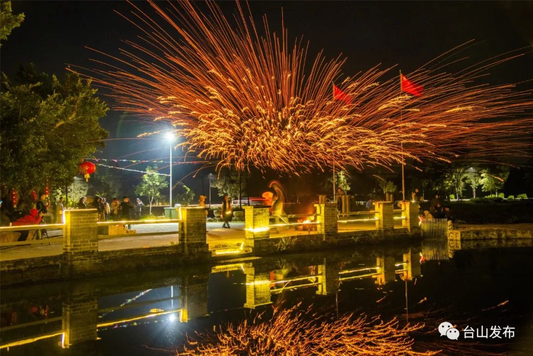 燃放煙花爆竹.jpg